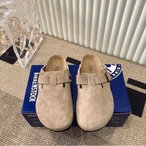 Birkenstock Boston taupe suede mule clogs